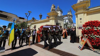 Львівщина прощається з Ігорем Калинцем (ФОТО)
