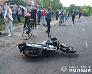 Неповнолітній мотоцикліст на Львівщині на смерть збив велосипедиста (ФОТО)