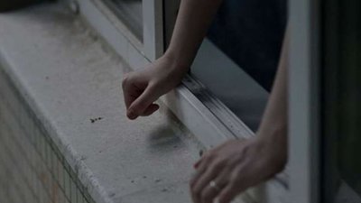 У Рівному студентка вистрибнула із вікна гуртожитку