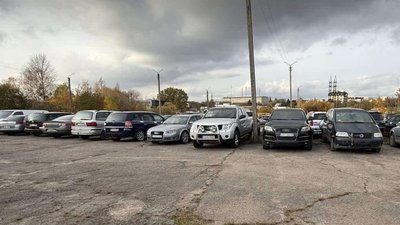 БЕБ на Львівщині скерувало до суду справу за контрабанду автомобілів під виглядом гумдопомоги