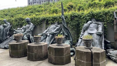 Садовий: Останки агента НКВС Кузнєцова та майора Путіна з Пагорба Слави у Львові готові обміняти на українських захисників