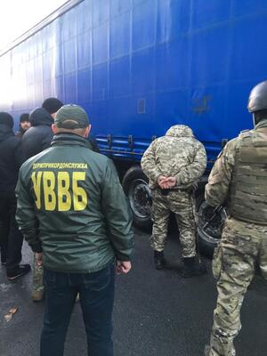 У «Ягодині» викрито схему пропуску вантажівок поза чергою за грошову винагороду (фото)