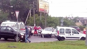 Правоохоронці розповіли про ДТП у Львові за участі швидкої медичної допомоги та ВАЗу (фото)