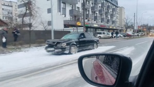 На Львівщині горів автомобіль (ВІДЕО)