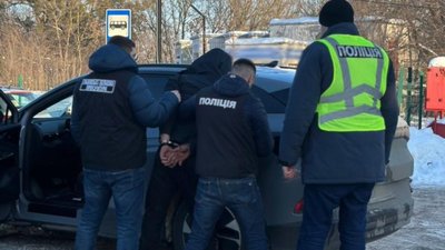 Поліцейські Львівщини затримали організатора каналу незаконного переправлення чоловіків у Молдову