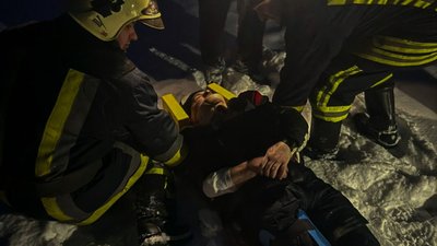 На Львівщині 70-річний лижник випробував екстремальний відпочинок, який ледь не закінчився трагедією