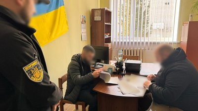 На Хмельниччині керівник благодійного фонду привласнив понад мільйон донатів