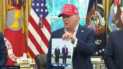 Трамп хоче підписати для путіна спільне фото