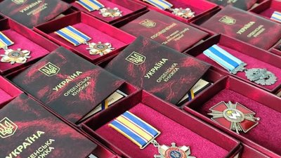Чотирнадцятьох захисників зі Золочівського району посмертно відзначили високими державними нагородами