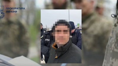 У Львові біля торгового центру чоловік вдарив ножем в живіт військового ТЦК