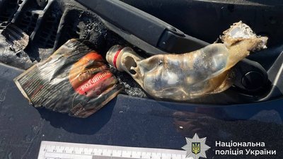 Двоє мешканців Тернопільщини підпалили військове авто