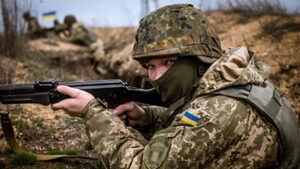 На Святвечір українські воїни відкрили вогонь у відповідь на ворожі обстріли