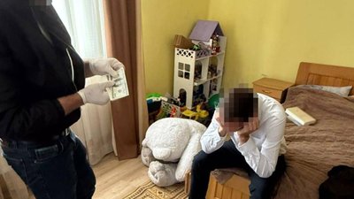 На Львівщині викрито схему вимагання хабарів: затримано адвокатку та посадовця міськради