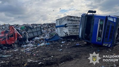 На сміттєвому полігоні на Львівщині постраждали двоє водіїв вантажних автомобілів (ФОТО)