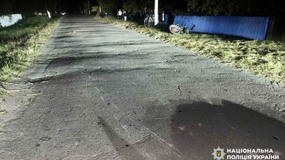 На Рівненщині у ДТП загинув неповнолітній, ще двоє дітей у лікарні (ФОТО)