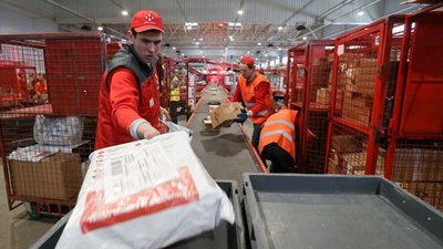 З компанії "Нова пошта" за 10 днів пішло 170 працівників віком 18-22 роки