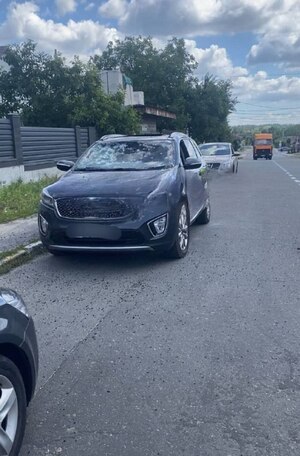 На Київщині невідомий заскочив до машини, де перебував водій, і підірвав гранату, - соцмережі (ФОТО/ВІДЕО)