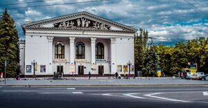 Росіяни скинули надпотужну бомбу на маріупольське бомбосховище 