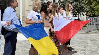 У Львові з військовими почестями попрощалися із Захисником України, громадянином Польщі Пшемиславом Расевичем-Кучинським