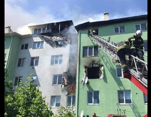 У столиці стався вибух в багатоповерхівці, є постраждалі (фото, відео)