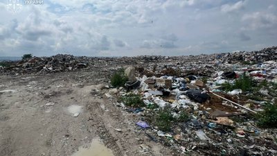 На Львівщині директора підприємства підозрюють у засміченні земель на 48 млн грн