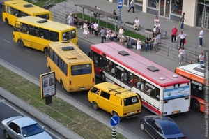 Міський транспорт Львова: спершу висока якість обслуговування, тоді лиш підняття ціни на проїзд — громадські слухання (НАЖИВО)