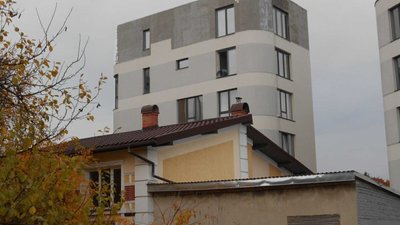 У Львові оштрафують власницю квартири, яка самовільно надбудувала сьомий поверх у будинку