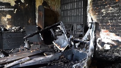 На Львівщині рятувальник у відпустці врятував під час пожежі двох сусідів (ВІДЕО)