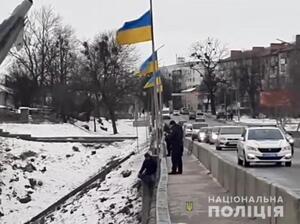 На Житомирщині поліцейські відмовили чоловіка від самогубства