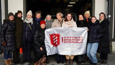 Данська організація KOLO Nordic у межах проєкту «Жінки для жінок» передала 6 автомобілів та інше необхідне майно для потреб фронту