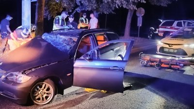 У Львові рятувальники деблокували водія з пошкодженого авто