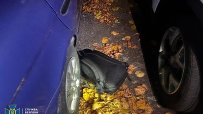 СБУ затримала агентку рф, яка намагалася підірвати авто поліцейського