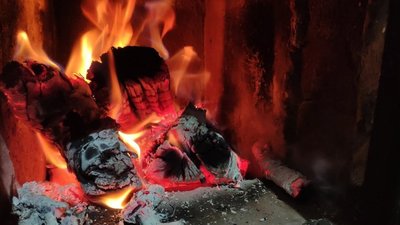 У Бродах в приміщенні літньої кухні знайшли мертвого чоловіка