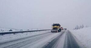 На дорогах Львівщини працює 36 одиниць снігоочисної техніки