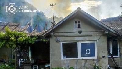На Львівщині горів житловий будинок