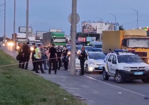 У Києві п’яний пішохід штовхнув велосипедиста під колеса вантажівки: 27-річний лікар загинув миттєво (ФОТО,ВІДЕО)