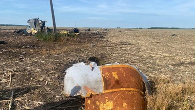 На Хмельниччині ДБР продовжує встановлювати обставини трагічної загибелі двох пілотів під час авіакатастрофи