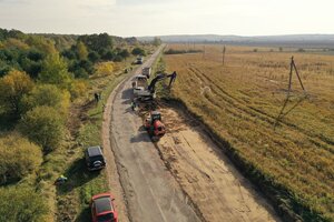 На Львівщині під час ремонту дороги викопали тисячолітній залізоплавильний горн (ФОТО)