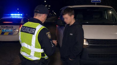 Водіям! На Івано-Франківщині поліція посилено контролюватиме рух транспорту під час комендантської години