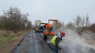 На Львівщині відремонтують дорогу в напрямку кордону з Польщею