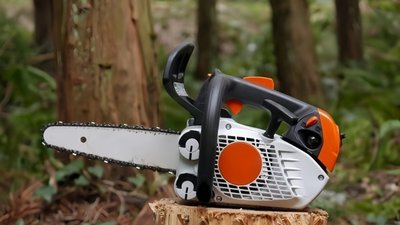 Маленькі бензопили для роботи однією рукою: кому знадобляться і де їх застосовують