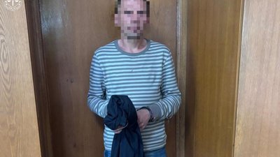 На Львівщині судитимуть чоловіка, який порізав ножем шию перехожому через зауваження