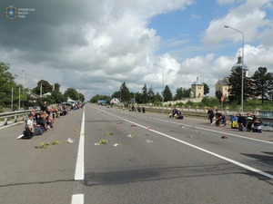 На Львівщині навколішки провели в останню путь Героя Ігоря Дикого (ФОТО)