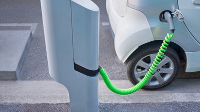 У Львові облаштують нові зарядні станції для електромобілів