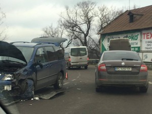 ДТП на Львівщині: обійшлось без потерпілих, але ускладнило рух транспорту (фото)