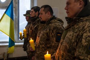 Сумний Святвечір: побратими вшанували загиблих бійців (фото)