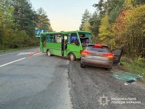 Фото: НПУ. Кадри з місця ДТП на Яворівщині

