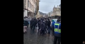 Протестуючі проти локдауну підприємці дозволили відновити рух транспорту у Львові (відео, фото)