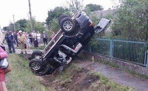 Внаслідок ДТП у Стрийському районі госпіталізовано до лікарні двоє осіб (фото)