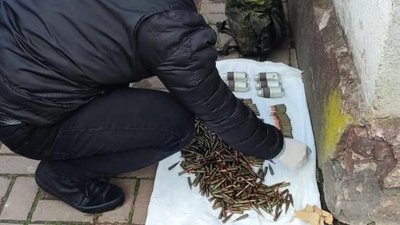 На Львівщині затримали 26-річного торговця зброєю та боєприпасами (ФОТО)